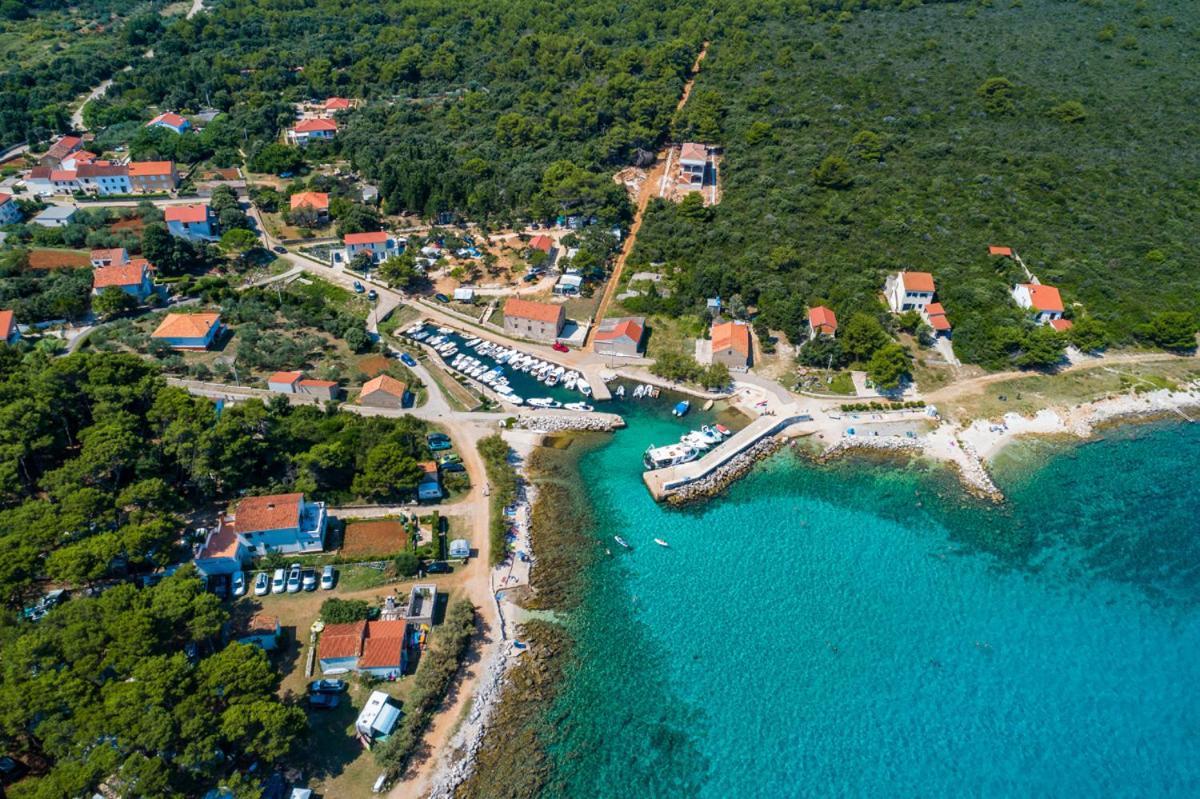 Caravan Near The Sea 2 Углян Экстерьер фото