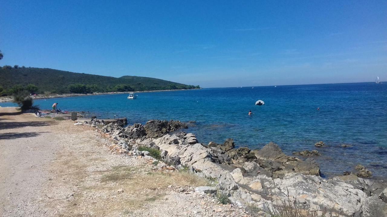 Caravan Near The Sea 2 Углян Экстерьер фото